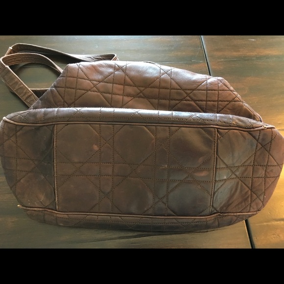 Gorgeous Christian Dior Bucket Bag. In soft Brown - Picture 5 of 11